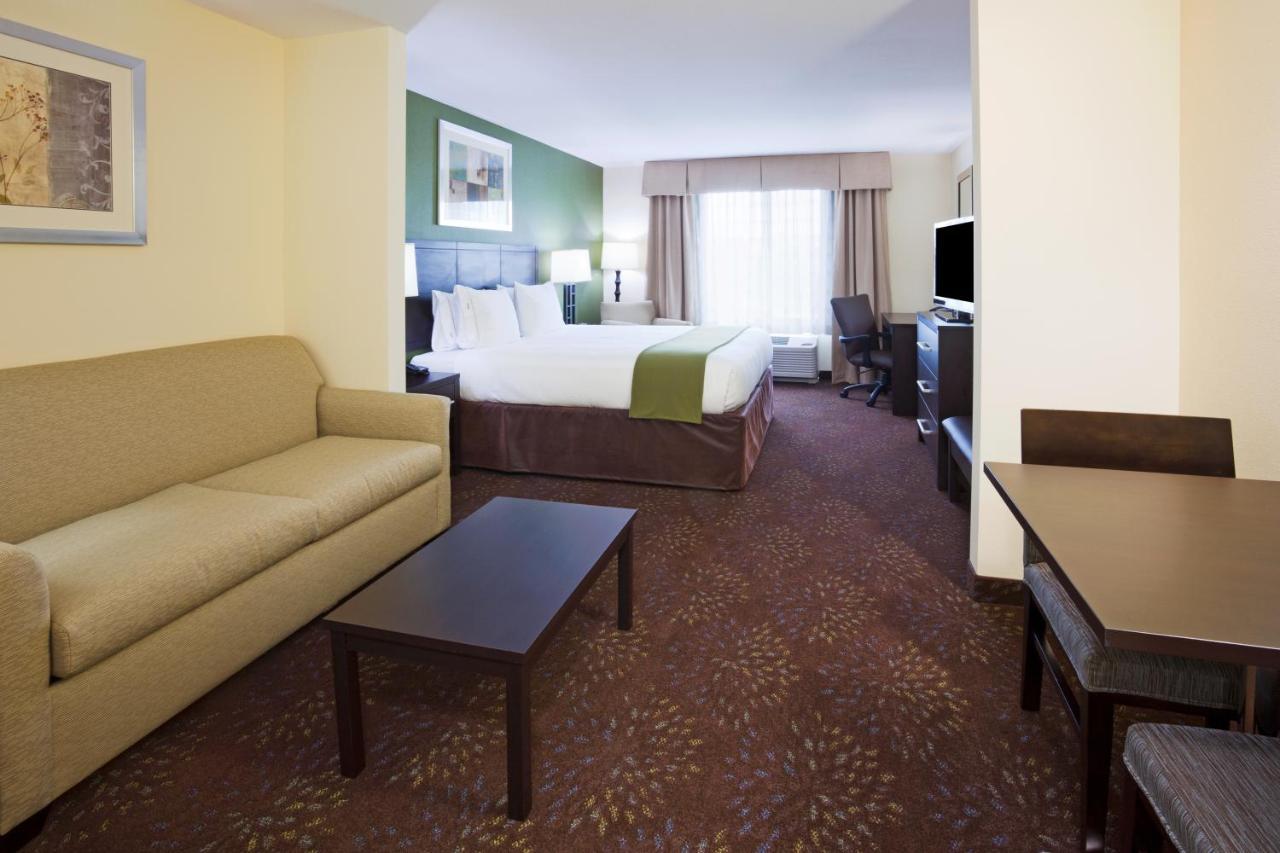 Holiday Inn Express And Suites Rochester West-Medical Center By Ihg Exterior photo