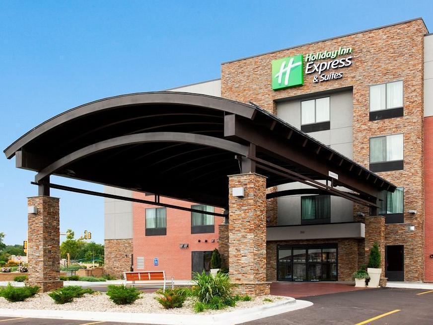 Holiday Inn Express And Suites Rochester West-Medical Center By Ihg Exterior photo
