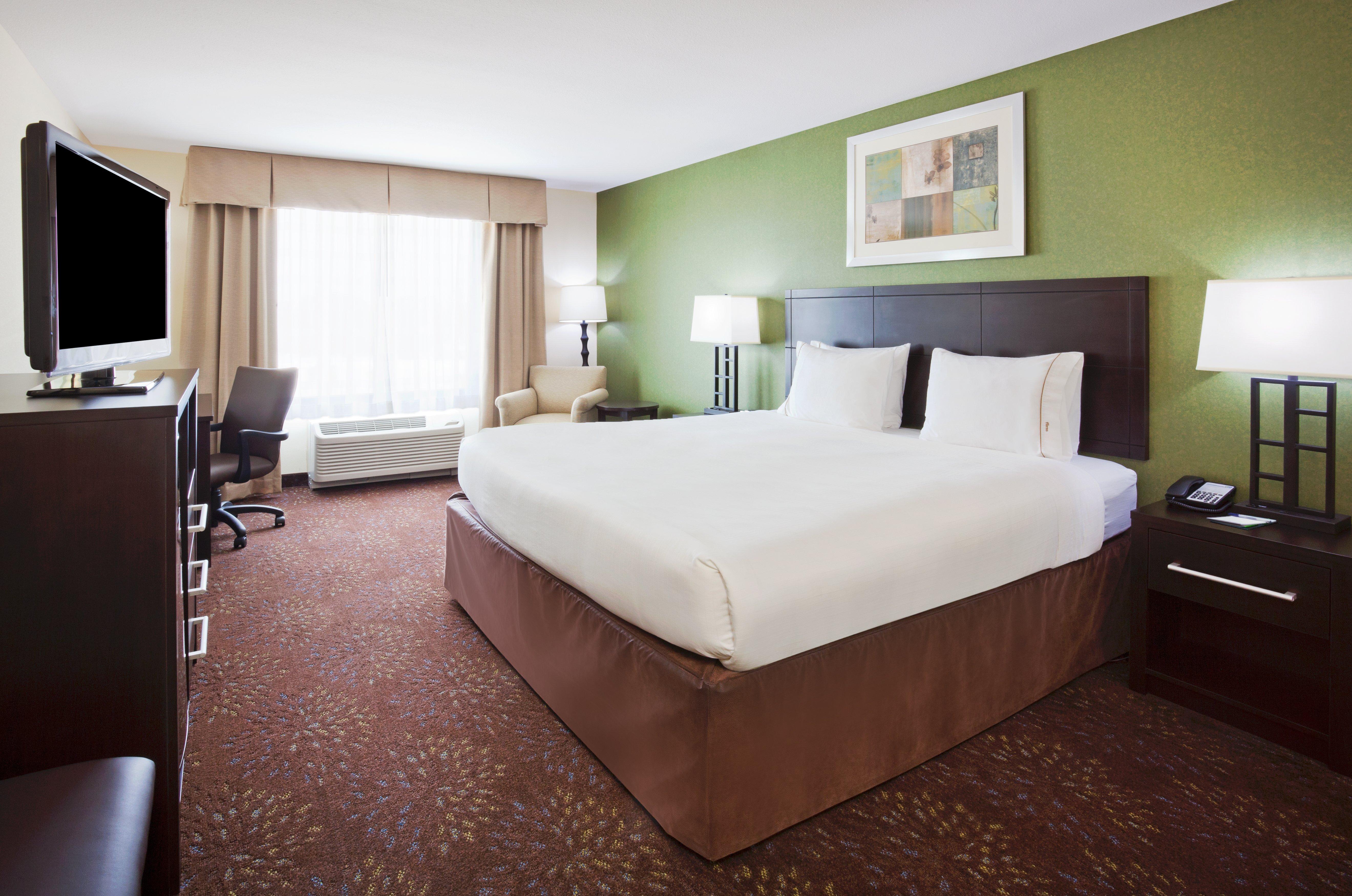 Holiday Inn Express And Suites Rochester West-Medical Center By Ihg Exterior photo